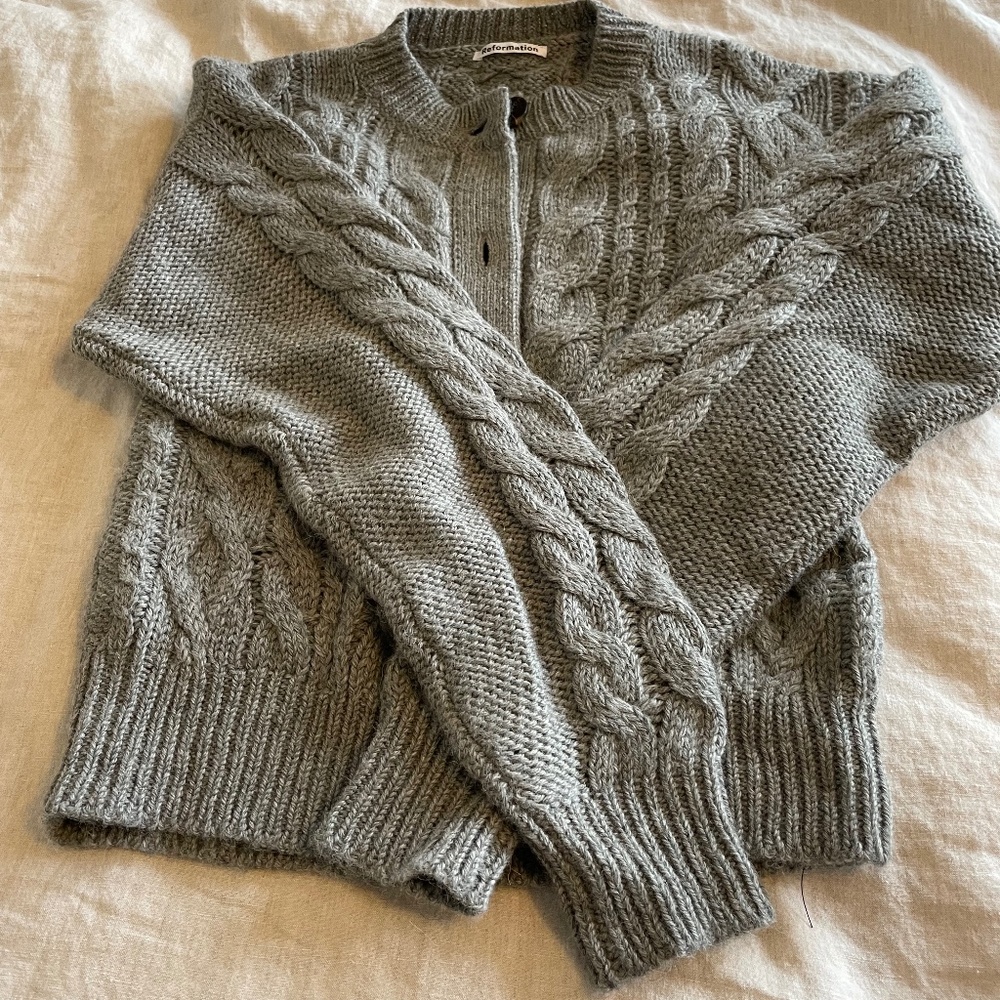 Barely worn - Reformation Lemartine Cable Knit Cardigan Grey XS